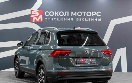 Volkswagen Tiguan II, 2019 год, 2 399 900 рублей, 4 фотография