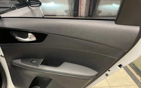 KIA K3, 2020 год, 1 650 000 рублей, 13 фотография