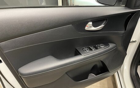 KIA K3, 2020 год, 1 650 000 рублей, 18 фотография
