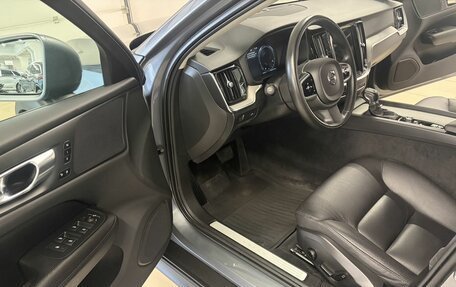 Volvo V60 Cross Country II, 2021 год, 3 899 000 рублей, 6 фотография