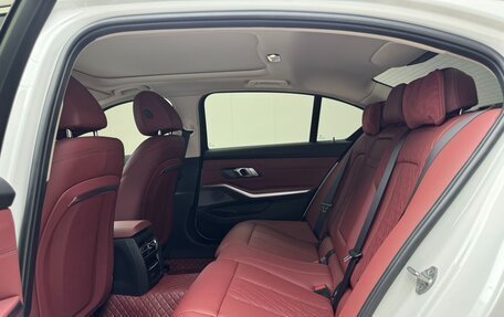 BMW 3 серия, 2023 год, 3 915 000 рублей, 12 фотография