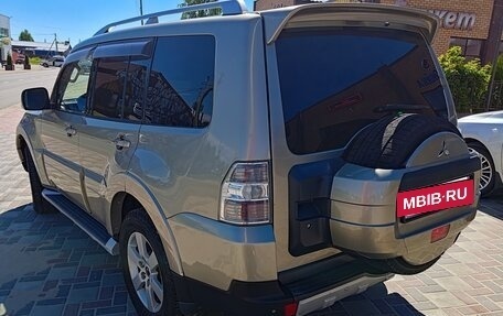 Mitsubishi Pajero IV, 2007 год, 1 350 000 рублей, 2 фотография