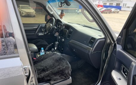 Mitsubishi Pajero IV, 2012 год, 2 850 000 рублей, 14 фотография