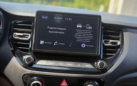 Hyundai Solaris II рестайлинг, 2021 год, 1 580 000 рублей, 8 фотография