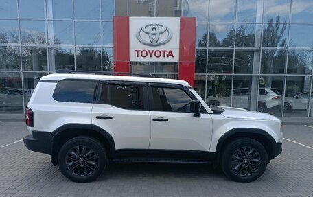 Toyota Land Cruiser Prado, 2024 год, 10 900 000 рублей, 4 фотография