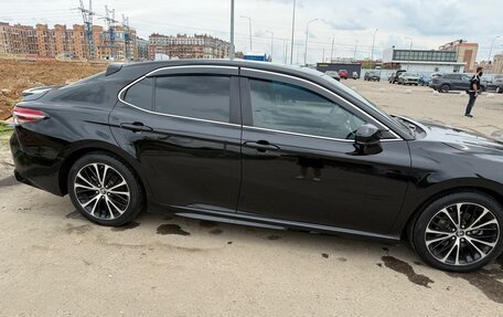 Toyota Camry, 2017 год, 2 750 000 рублей, 2 фотография