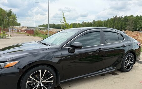 Toyota Camry, 2017 год, 2 750 000 рублей, 3 фотография