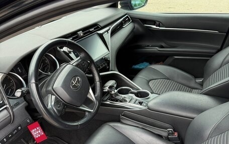 Toyota Camry, 2017 год, 2 750 000 рублей, 4 фотография