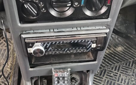 Daewoo Nexia I рестайлинг, 2004 год, 100 000 рублей, 8 фотография