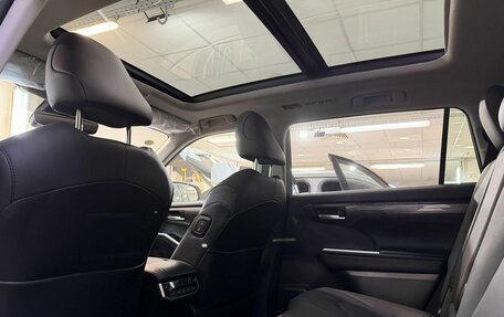 Toyota Highlander, 2026 год, 5 500 000 рублей, 10 фотография