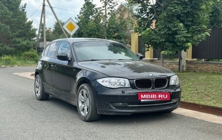 BMW 1 серия, 2010 год, 950 000 рублей, 6 фотография