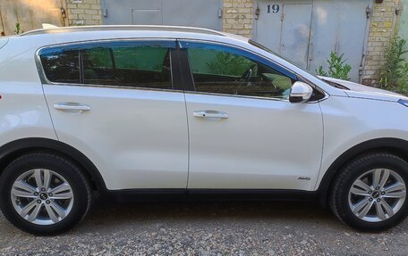 KIA Sportage IV рестайлинг, 2018 год, 2 490 000 рублей, 4 фотография