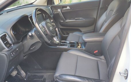 KIA Sportage IV рестайлинг, 2018 год, 2 490 000 рублей, 7 фотография