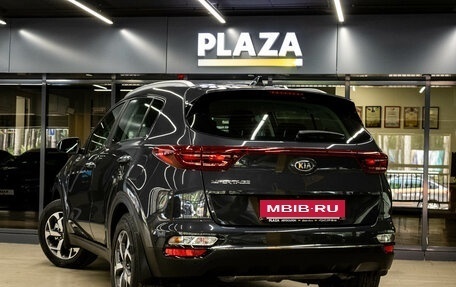 KIA Sportage IV рестайлинг, 2021 год, 2 199 000 рублей, 4 фотография