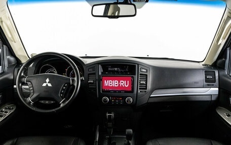 Mitsubishi Pajero IV, 2014 год, 2 399 000 рублей, 11 фотография
