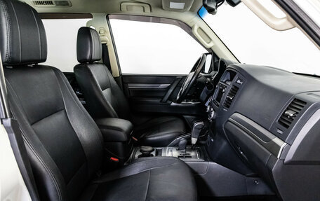Mitsubishi Pajero IV, 2014 год, 2 399 000 рублей, 19 фотография