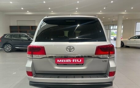 Toyota Land Cruiser 200, 2018 год, 6 750 000 рублей, 5 фотография