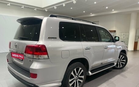 Toyota Land Cruiser 200, 2018 год, 6 750 000 рублей, 6 фотография