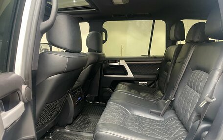 Toyota Land Cruiser 200, 2018 год, 6 750 000 рублей, 9 фотография