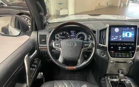 Toyota Land Cruiser 200, 2018 год, 6 750 000 рублей, 14 фотография