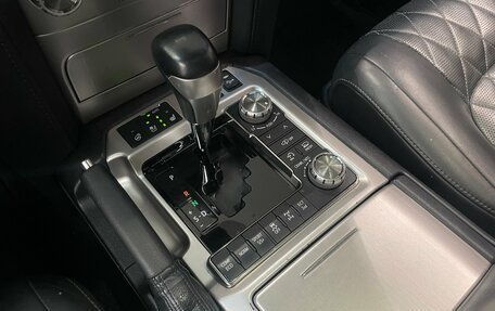 Toyota Land Cruiser 200, 2018 год, 6 750 000 рублей, 17 фотография