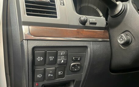 Toyota Land Cruiser 200, 2018 год, 6 750 000 рублей, 23 фотография