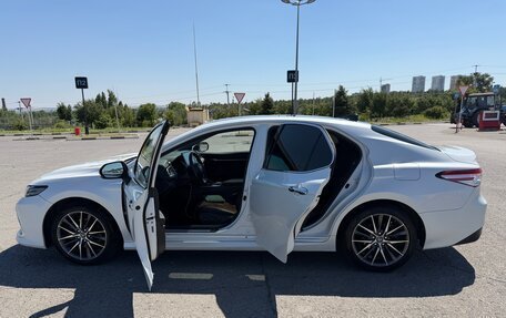 Toyota Camry, 2022 год, 2 870 000 рублей, 1 фотография