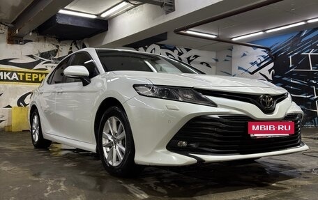 Toyota Camry, 2019 год, 2 700 000 рублей, 1 фотография