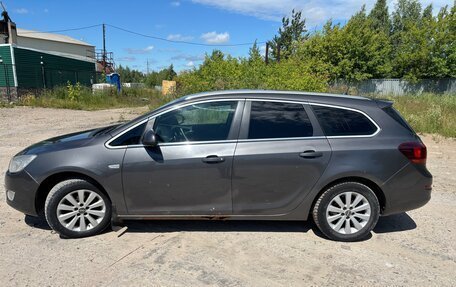 Opel Astra J, 2011 год, 260 000 рублей, 2 фотография