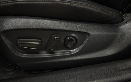 Toyota Camry, 2019 год, 2 700 000 рублей, 18 фотография