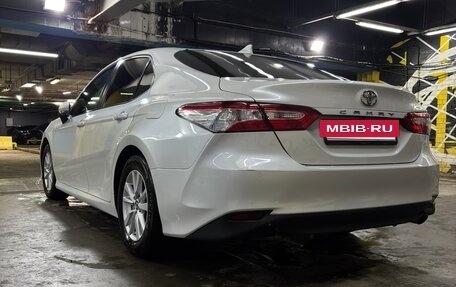 Toyota Camry, 2019 год, 2 700 000 рублей, 4 фотография