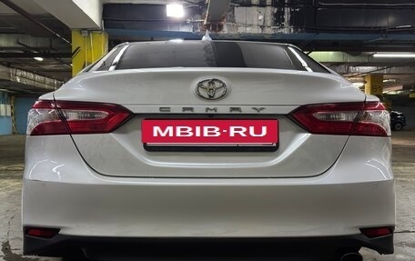 Toyota Camry, 2019 год, 2 700 000 рублей, 5 фотография