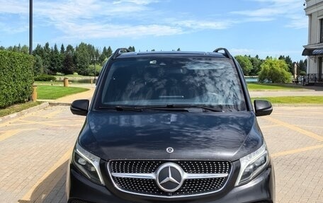 Mercedes-Benz V-Класс, 2021 год, 5 800 000 рублей, 9 фотография