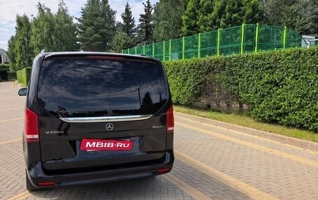 Mercedes-Benz V-Класс, 2021 год, 5 800 000 рублей, 6 фотография