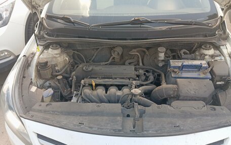 Hyundai Solaris II рестайлинг, 2015 год, 744 000 рублей, 6 фотография