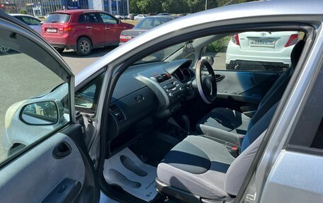 Honda Fit III, 2002 год, 249 999 рублей, 10 фотография