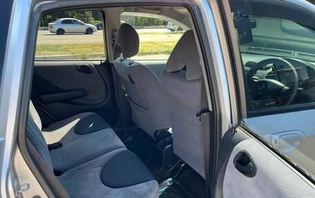 Honda Fit III, 2002 год, 249 999 рублей, 12 фотография
