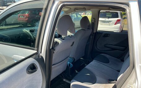 Honda Fit III, 2002 год, 249 999 рублей, 11 фотография