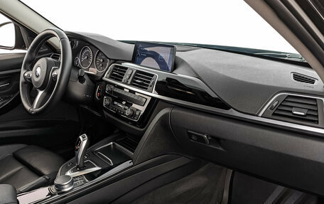 BMW 3 серия, 2018 год, 2 850 000 рублей, 13 фотография