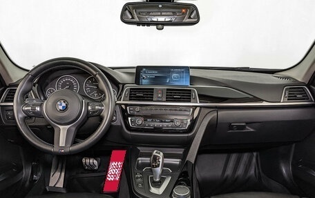 BMW 3 серия, 2018 год, 2 850 000 рублей, 14 фотография