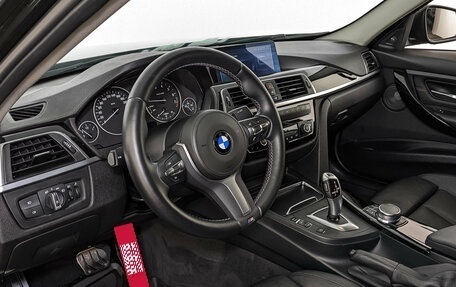 BMW 3 серия, 2018 год, 2 850 000 рублей, 15 фотография