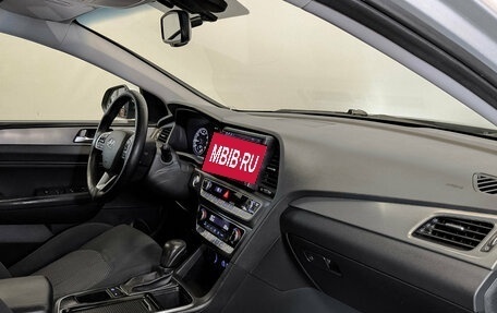 Hyundai Sonata VII, 2019 год, 1 690 000 рублей, 11 фотография