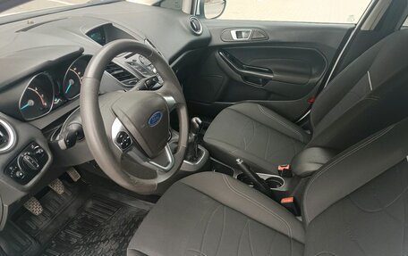 Ford Fiesta, 2015 год, 949 000 рублей, 10 фотография