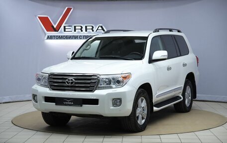 Toyota Land Cruiser 200, 2013 год, 3 990 000 рублей, 1 фотография