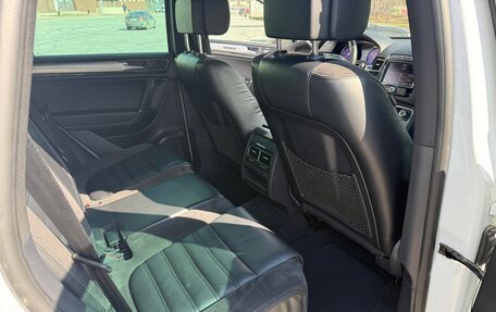 Volkswagen Touareg III, 2018 год, 2 600 000 рублей, 14 фотография