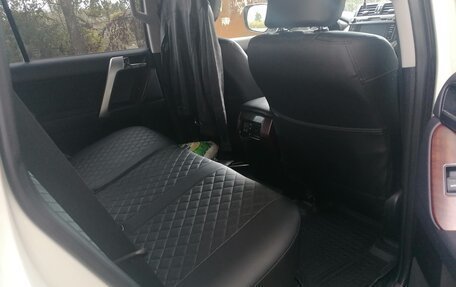 Toyota Land Cruiser Prado 150 рестайлинг 2, 2014 год, 3 500 000 рублей, 7 фотография