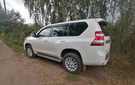 Toyota Land Cruiser Prado 150 рестайлинг 2, 2014 год, 3 500 000 рублей, 12 фотография