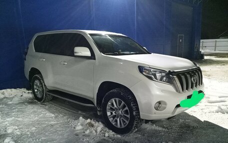 Toyota Land Cruiser Prado 150 рестайлинг 2, 2014 год, 3 500 000 рублей, 11 фотография