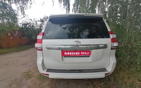 Toyota Land Cruiser Prado 150 рестайлинг 2, 2014 год, 3 500 000 рублей, 13 фотография