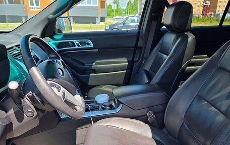 Ford Explorer VI, 2014 год, 1 690 000 рублей, 2 фотография